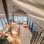 Luxury Valo By Hilla *