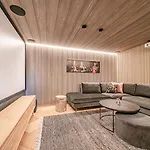 Luxury Valo By Hilla * לוי