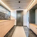 Luxury Valo By Hilla
