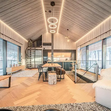 Luxury Valo By Hilla *