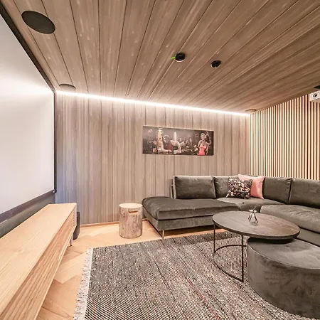 Luxury Valo By Hilla * Levi