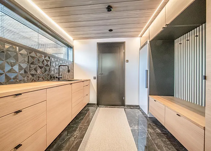 Luxury Valo By Hilla